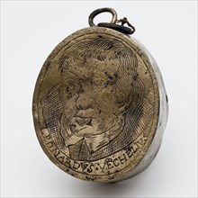 Oval reliquary with engraved illustration of Leonardus Vechelius, relic religious object soil found brass metal, whipped
