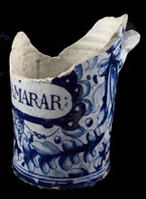 Fragment majolica oil jug with -foglie motif and cartouche with text, pharmacy jar, oil jug pharmacy jar soil find ceramic