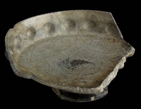Fragment faience drinking bowl, blue on white, with studded edge on small foot, grape bunch, drinking bowl bowl crockery holder