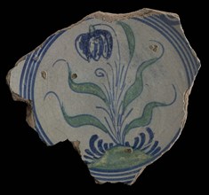 Fragment majolica dish, polychrome, with tulip on ground, plate crockery holder soil find ceramic earthenware glaze, baked