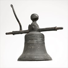 Pieter Bakker II, Bronze bell with loudspeaker and lever, bell clock clock sound brass bronze, ca 15 kg cast On the flank three