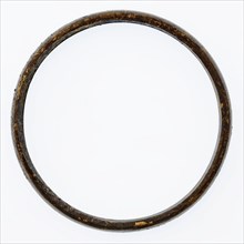 Thin, copper ring, ring part soil found copper brass metal, d 0.2 Thin brass ring Probably brass. Hemisphere section