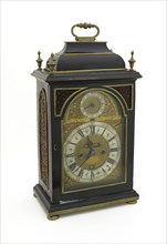 William Gib, Black table pendulum with glass in front door and back door, pendulum clock timepiece measuring instrument brass