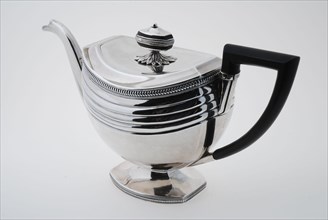 Gerardus Peeters, Four-piece tea set, silver teapot with black handle, teapot tableware holder tableware silver wood, Four-part