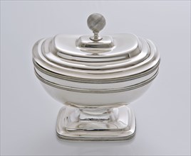 Silversmith: Jean George Grebe, Silver tobacco box with separate lid, tobacco box holder metal silver, tobacco snuffbox
