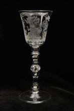 Chalice, wine glass with lid engraved with family arms, Baelde and Het gewensde Houwelijk, wine glass drinking glass drinking