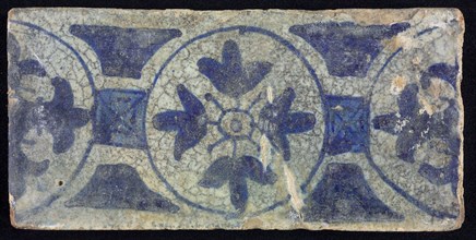 Border tile, blue, decoration with circles and flowers, border tile wall tile tile sculpture ceramic earthenware glaze, baked 2x