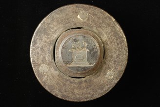Stamp for medals as result of the resolution of the Rotterdam town council in 1787, stroke stamp tool kit iron, low relief Round
