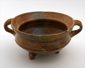 Earthenware cooking pot, glazed with two vertical bands, on three legs, cooking pot tableware holder kitchenware earth discovery