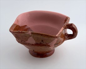 Pottery test, square model, red shard, glazed, on stand, fire test test earth discovery ceramics earthenware glaze lead glaze