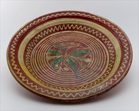 Earthenware dish, ringing-plate, red shard, decorated with stylized flower, on stand, dish crockery holder soil find ceramic