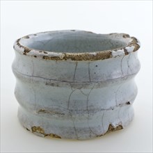 Earthenware ointment jar, low model, white glazed, ointment jar pot holder soil find ceramic pottery glaze tin glaze, delfts