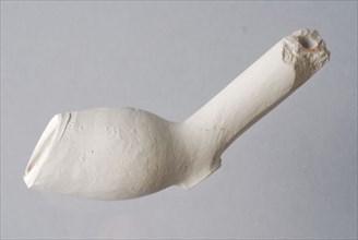 Hendrick Jansz., Clay pipe, unnoticed, from the waste from Rotterdam pipe making, clay pipe smoking equipment smoking ground