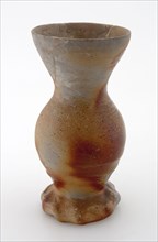 Stoneware cup, ball model with funnel-shaped top edge, on pinch, drinking cup drinking utensil holder soil find ceramics