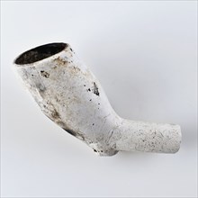 Clay pipe, unnoticed, with smooth handle, clay pipe smoking equipment smoke floor pottery ceramics potting, pressed finished