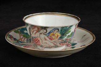 Cup and saucer, Chine de Commande porcelain depicting Leda and the swan, cup and saucer drinking utensils tableware holder