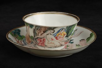 Cup and saucer, Chine de Commande porcelain depicting Leda and the swan, cup and saucer drinking utensils tableware holder
