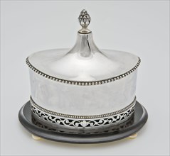 Silversmith: Cornelis Knuijsting, Silver oval tobacco jar with lid, on wooden stand, tobacco pot pot holder metal silver wood