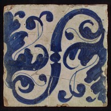 Tile, blue on white, diagonally an S-shaped volute and stylized leaf ornaments, tile picture material fragment ceramic pottery