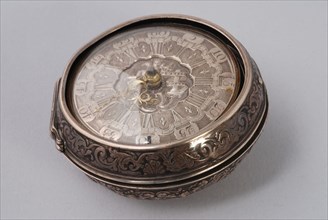 G. Putters, Pocket watch with silver dial with date calendar and gold hands and two silver exterior cabinets