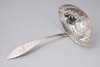 Silver sugar sprinkle spoon with open-worked tray, scoop spoon spoon kitchen utensils silver, sawn engraved Oval boat-shaped