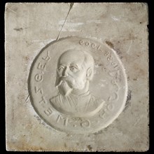 Leendert Bolle, Mal for medal on Johann Georg Mezger, with low relief, inside circle man's portrait, three quarter, with border