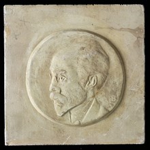 Leendert Bolle, Two halves of mold, respectively high and low relief, inside circle man's portrait with beard and mustache
