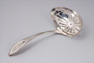 Silversmith: S.J. van der ..., Silver sugar sprinkle spoon with open-worked container, scoop spoon spoon kitchenware silver