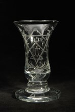 Glass on foot (kanonglas) engraved with masonic symbols, drinking glass drinking utensils tableware holder lead glass glass