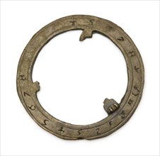 Fragment of pocket sundial, sundial measuring instrument ground find brass metal h 0.4, cast engraved engraved Pocket sundial