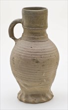 Stoneware jug, curved model, revolving spindles over the entire height, on squeeze foot, jug crockery holder soil find ceramic