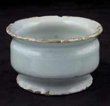 Earthenware ointment jar, low model, wide top edge, two constrictions, light blue glazed, ointment jar pot holder soil find