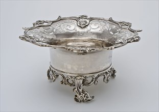 Silversmith: Johannes Jansen, Silver pipe bowl, smoking pipe cookware smoking utensils silver, cast sawn engraved Round chafing