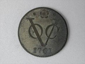 Half penny, coin of the VOC, minted in Holland, half duit currency money swap bronze metal 1.81 grams beaten Half penny. bronze