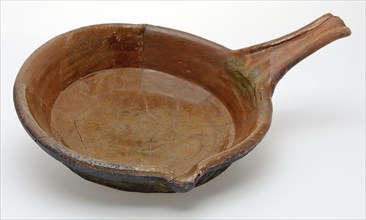 Baking pan made of red earthenware, with stem and pouring lip, internally glazed, casserole dishes holder kitchen utensils
