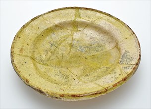 Pottery plate on stand fins, red shard, internal glazed yellow, plate dish crockery holder soil find ceramic earthenware glaze