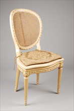 Cream-white Louis Seize medallion armchair painted, medallion chair straight chair seat furniture furniture interior design wood