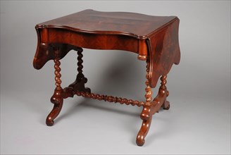 Mahogany neo-Baroque canapé table, hanging table table furniture interior design mahogany oak wood, Drawer-pivoted legs base