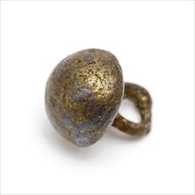 Metal button, hemisphere with fixed eye, knot clothing accessory clothing soil find brass metal, cast Metal knot with fixed eye