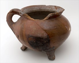 Pottery cooking jug on three legs, convex and stocky model, smooth finish, ear and pouring lip, cooking pot crockery holder