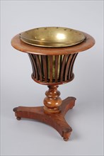 Biedermeier mahogany tea stew, tea stew stew furniture interior design wood mahogany copper, Round basket with curved bars and