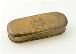 Copper tobacco box with on the lid the coat of arms and name of . Suermondt, tobacco box holder metal copper, top S heraldry