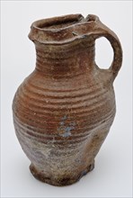 Stoneware jug be pinched, miscreated from proto stoneware, can crockery holder soil find ceramic stoneware, hand-turned baked