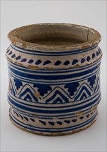 Large majolica ointment jar with blue decor on white fond, low and wide model, albarello holder soil find ceramic earthenware
