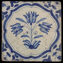 Flower Tile with three-tiered tulip in brace, blue decor on white ground, corner filling wing leaf, wall tile tile sculpture