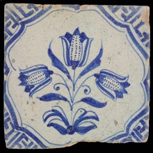 Flower tiling with three-tier in braces, blue decor on white ground, corner filling of meanders, wall tile tile sculpture
