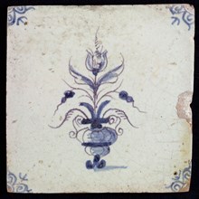 Flower tile with flower pot, blue decor on white ground, corner filling: ox head, wall tile tile sculpture ceramic earthenware