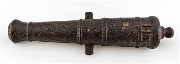 Small iron cannon, cannon firearm weapon soil foundry cast iron metal, cast Small iron cannon Conical in shape. Firing fire