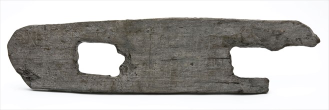 Oak construction fragment, with rounded ends and with two rectangular holes, building component soil found oak wood, w 5.0 cut