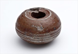 Stoneware spinning with three ridges on the side, conical hole, spinning and spinless tools equipment soil find ceramics